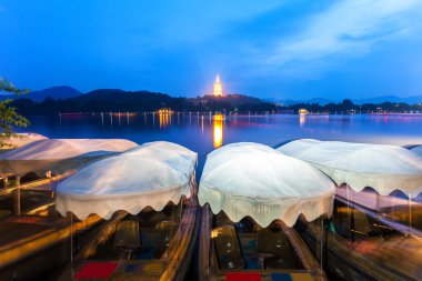 Westlake adlı gece Günbatımı ile