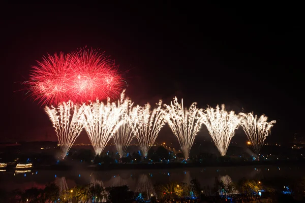 Fuegos artificiales —  Fotos de Stock