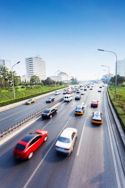 Zivilverkehr in der Stadt — Stockfoto