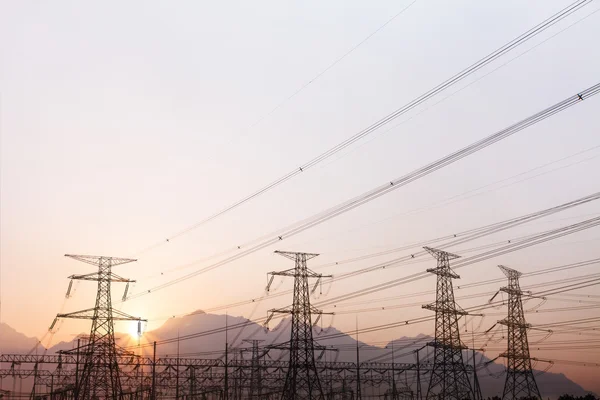 Pylons de energia — Fotografia de Stock