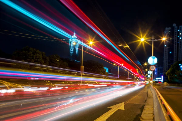 Traffic in city at night — Stock Photo, Image