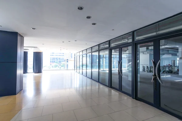 Interiör i modern kontorsbyggnad — Stockfoto