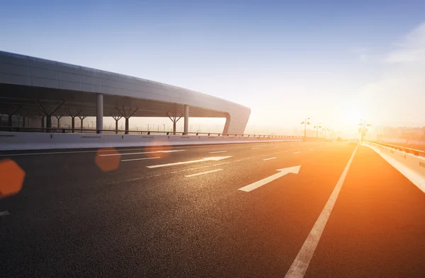 The road to airport — Stock Photo, Image