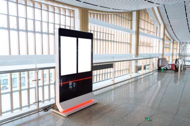 Tren İstasyonu, billboard