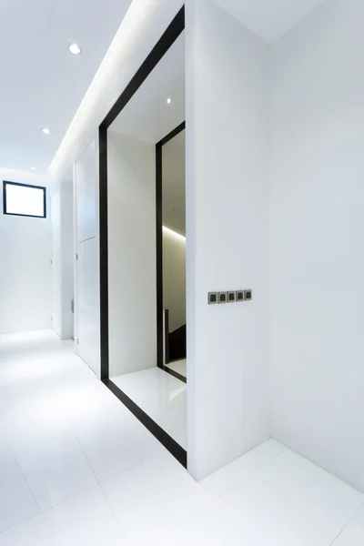 Corridor van modern gebouw — Stockfoto