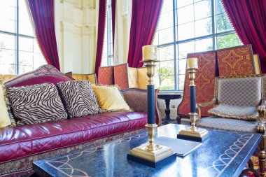 villa oturma odasında