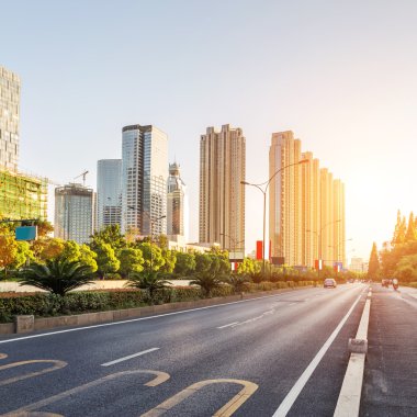 modern şehir boş sokak