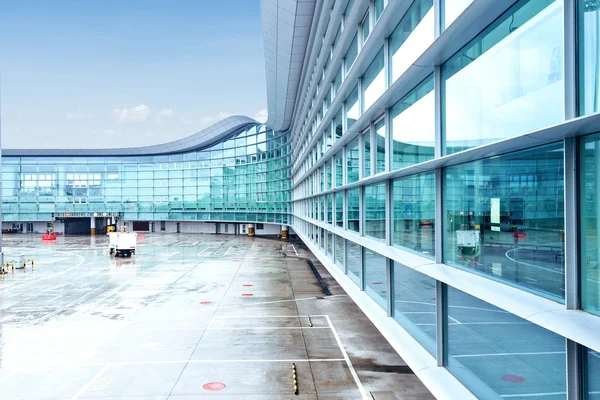 Exterior do edifício do aeroporto — Fotografia de Stock