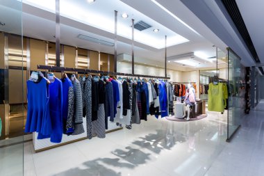 moda giyim raf görüntüleme