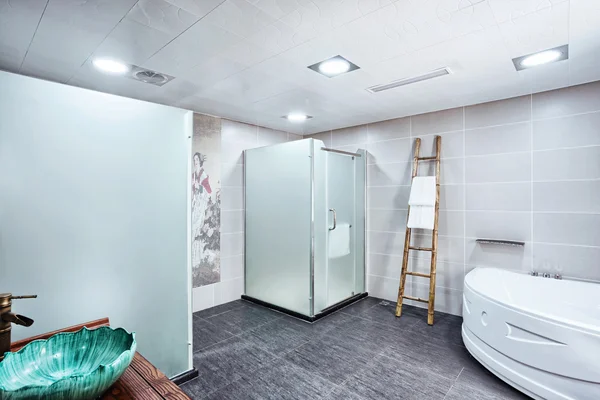 Modernes Badezimmer — Stockfoto