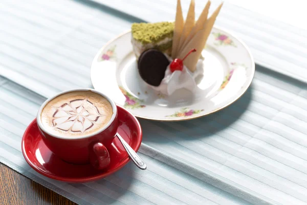 Café y pasteles — Foto de Stock