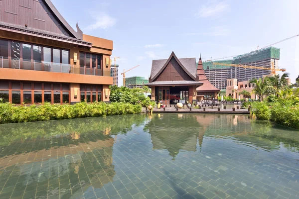 Resort building in summer — Stock Photo, Image