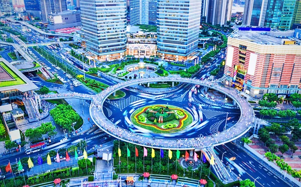 Vista a volo d'uccello della città moderna — Foto Stock