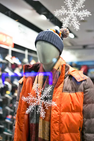 Mannequin displaying latest trend — Stock Photo, Image