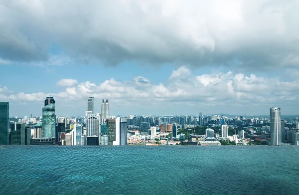 Пейзажний басейн marina bay sands — стокове фото