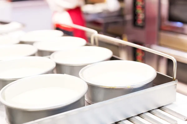 Baking Cake in Springform — Stock Photo, Image