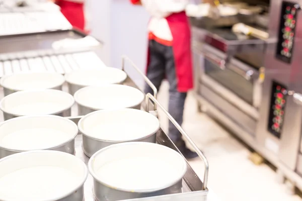 Baking Cake in Springform — Stock Photo, Image