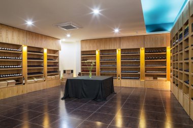 Modern şarap dükkanı 