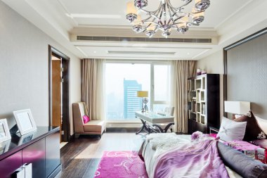 büyük modern yatak odası 