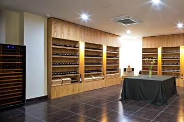 Modern şarap dükkanı 
