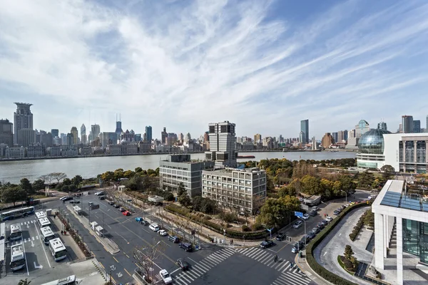 Avenue i modern stad — Stockfoto