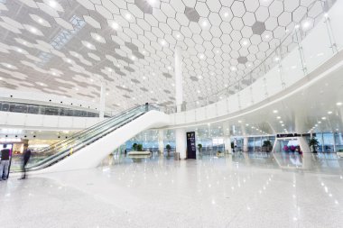 Modern binanın içi.
