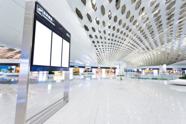 Uluslararası Havaalanı Binası iç