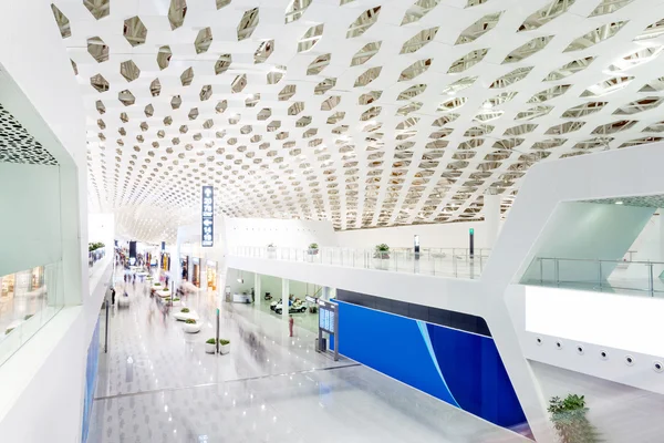 Aeropuerto internacional edificio interior — Foto de Stock