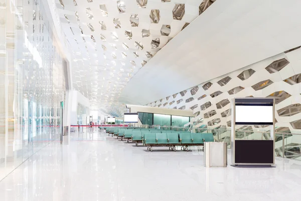 Sala partenze vuota in aeroporto — Foto Stock
