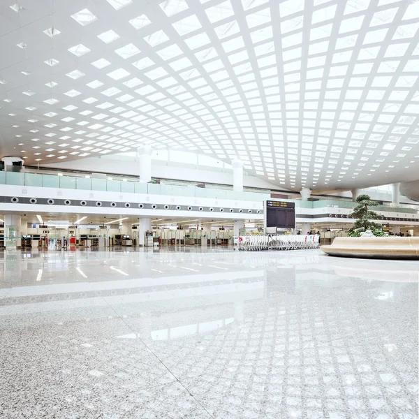 Interno del centro commerciale di shopping — Foto Stock