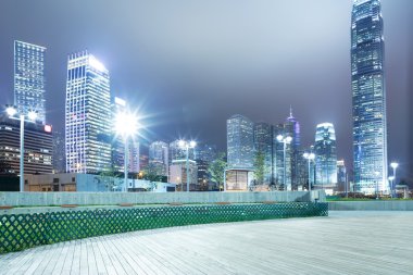 arka bina modern gece ile kare