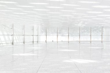 Modern binanın içi.