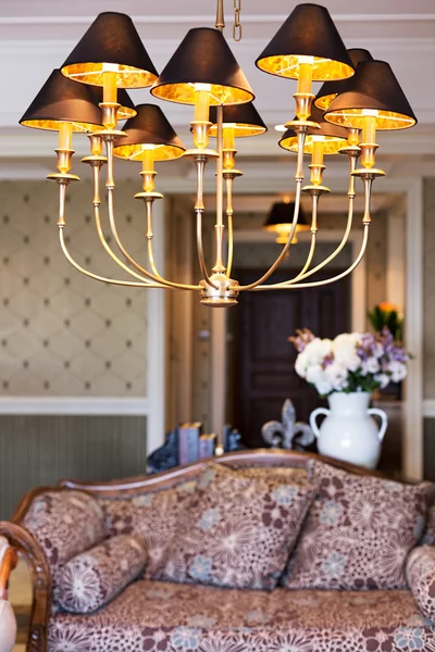 Decoración de iluminación en la sala de estar moderna — Foto de Stock