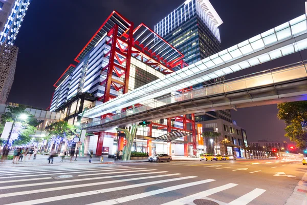 Night view of modern street — Stock Photo, Image