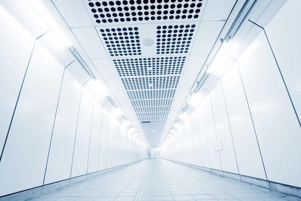 Empty long corridor in the modern office building. — Stock Photo, Image