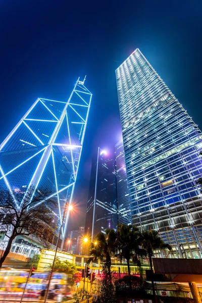 Ciudad moderna en la noche — Foto de Stock