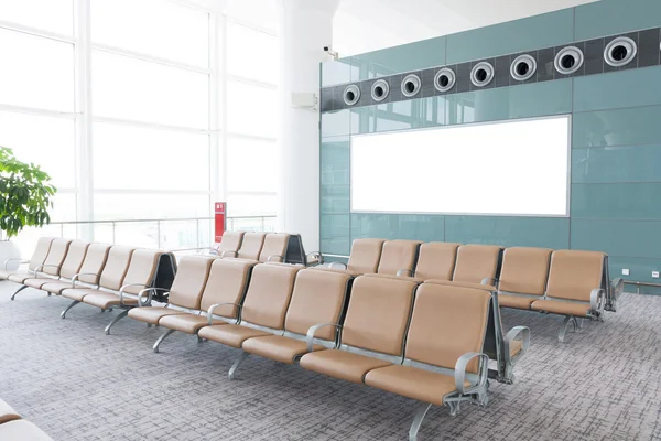 Moderna sala d'attesa del terminal dell'aeroporto — Foto Stock