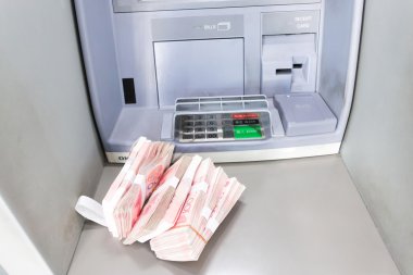 cny atm para çekme çok