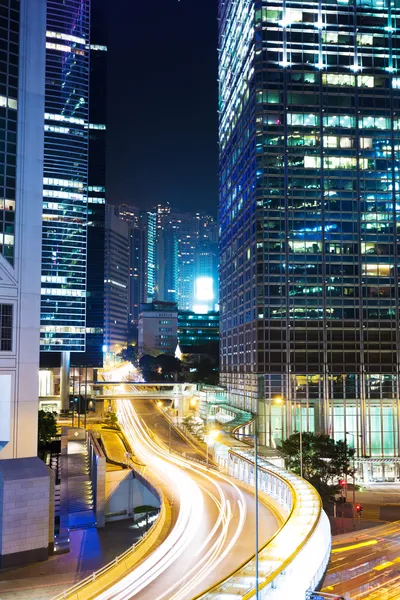 Verkehr durch die Innenstadt von Hongkong — Stockfoto