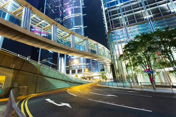 Verkeer door het centrum van hong kong — Stockfoto