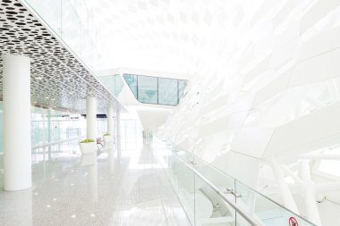 Modern binanın koridoru