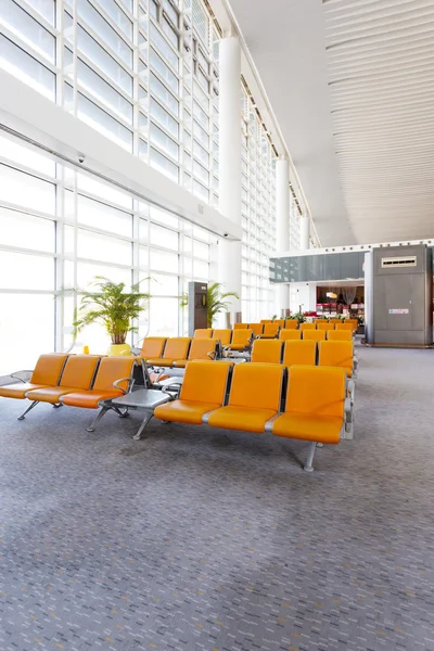 Moderna terminal del aeropuerto sala de espera — Foto de Stock
