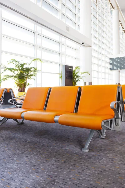 Modern airport terminal waiting room — Stock Photo, Image