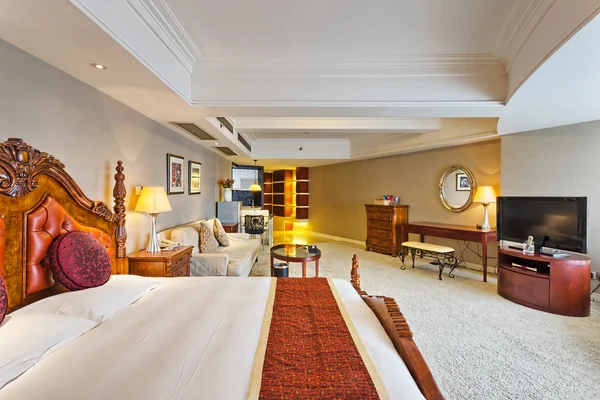 Luxusní ložnice v hotelu — Stock fotografie