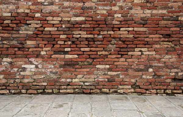 Camera con muro di mattoni — Foto Stock