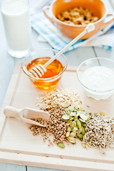 Fitness breakfast with healthy muesli and seeds — Stock Photo, Image