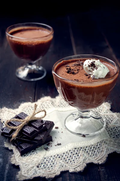 Dunkles und zartes Schokoladenmousse — Stockfoto