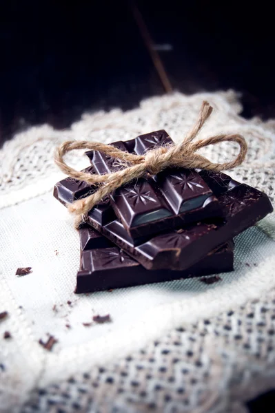 Dunkle und zarte hausgemachte Schokolade — Stockfoto