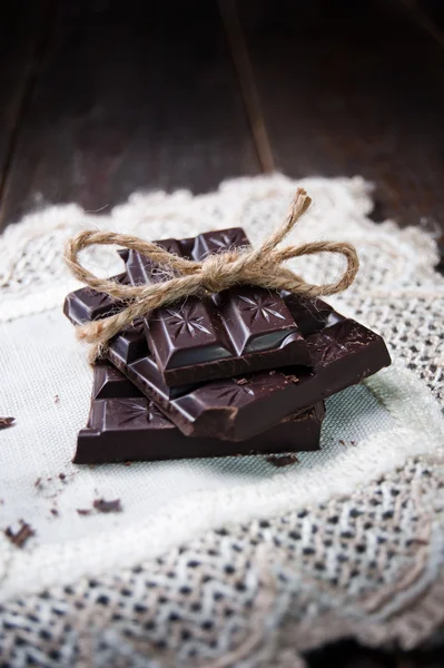 Dunkle und zarte hausgemachte Schokolade — Stockfoto