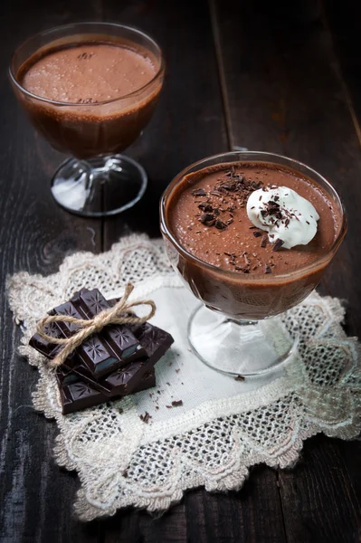 Donkere en delicate chocolade mousse — Stockfoto